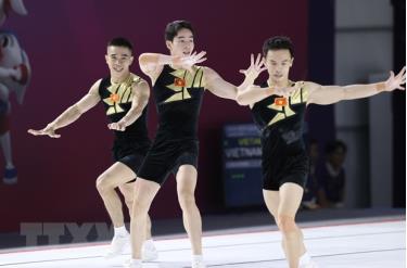 Các vận động viên Hoàng Gia Bảo, Lê Hoàng Phong, Nguyễn Chế Thanh thi đấu nội dung Nhóm 3 người, đạt thành tích 19,267 điểm.