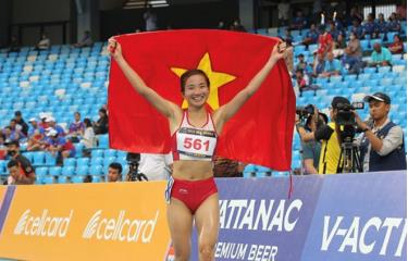 VĐV Nguyễn Thị Oanh xuất sắc giành 4 HCV tại SEA Games 32.