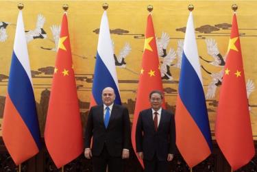 Thủ tướng Nga Mikhail Mishustin trong cuộc gặp Thủ tướng Trung Quốc Lý Cường tại Bắc Kinh ngày 24/5