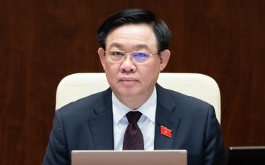 Ông Vương Đình Huệ điều hành phiên thảo luận tại Quốc hội về dự án Luật Nhà ở sửa đổi, sáng 19/6/2023.