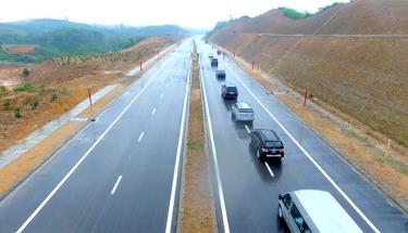 The road linking National Highway 32C with Noi Bai-Lao Cai Expressway