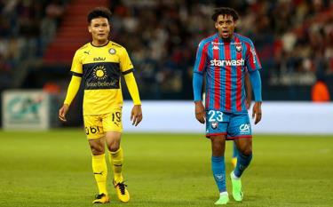 Quang Hải trở về tập trung cùng ĐT Việt Nam sau khi kết thúc trận đấu của Pau FC.