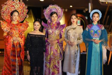 Những mẫu thiết kế sẽ được trình diễn trong show diễn đầu tiên tại Trung tâm Tinh hoa làng nghề Việt, Bát Tràng, Hà Nội.