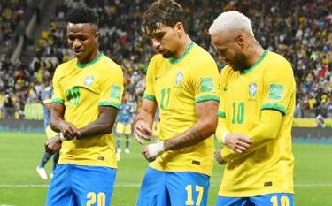 Tuyển Brazil đang có những ngôi sao quá mạnh như Neymar (10) và Vinicius (20)