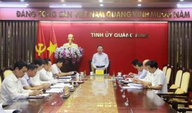 Quảng Ninh khuyến khích cán bộ bị kỷ luật xin từ chức.