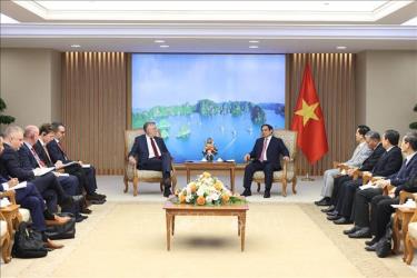 The meeting between PM Pham Minh Chinh (R) and Chairman of the EP’s Committee on International Trade Bernd Lange in Hanoi on September 9.