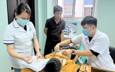 Dự kiến trên 1.200 trẻ em trên địa bàn tỉnh Yên Bái được khám sàng lọc bệnh tim bẩm sinh miễn phí trong hai ngày 16 và 17/9/2023.