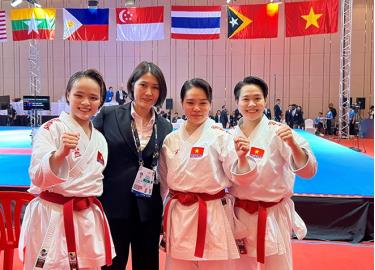 Các võ sĩ nội dung đồng đội nữ biểu diễn quyền của đội tuyển karate Việt Nam sẽ nhận mức thưởng đáng kể nếu giành huy chương ở ASIAD 19.